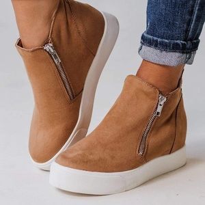 ZIPPER WEDGE SNEAKERS TAN
